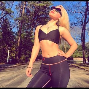 Aguakasta Sport Wear Top and Leggings NWT